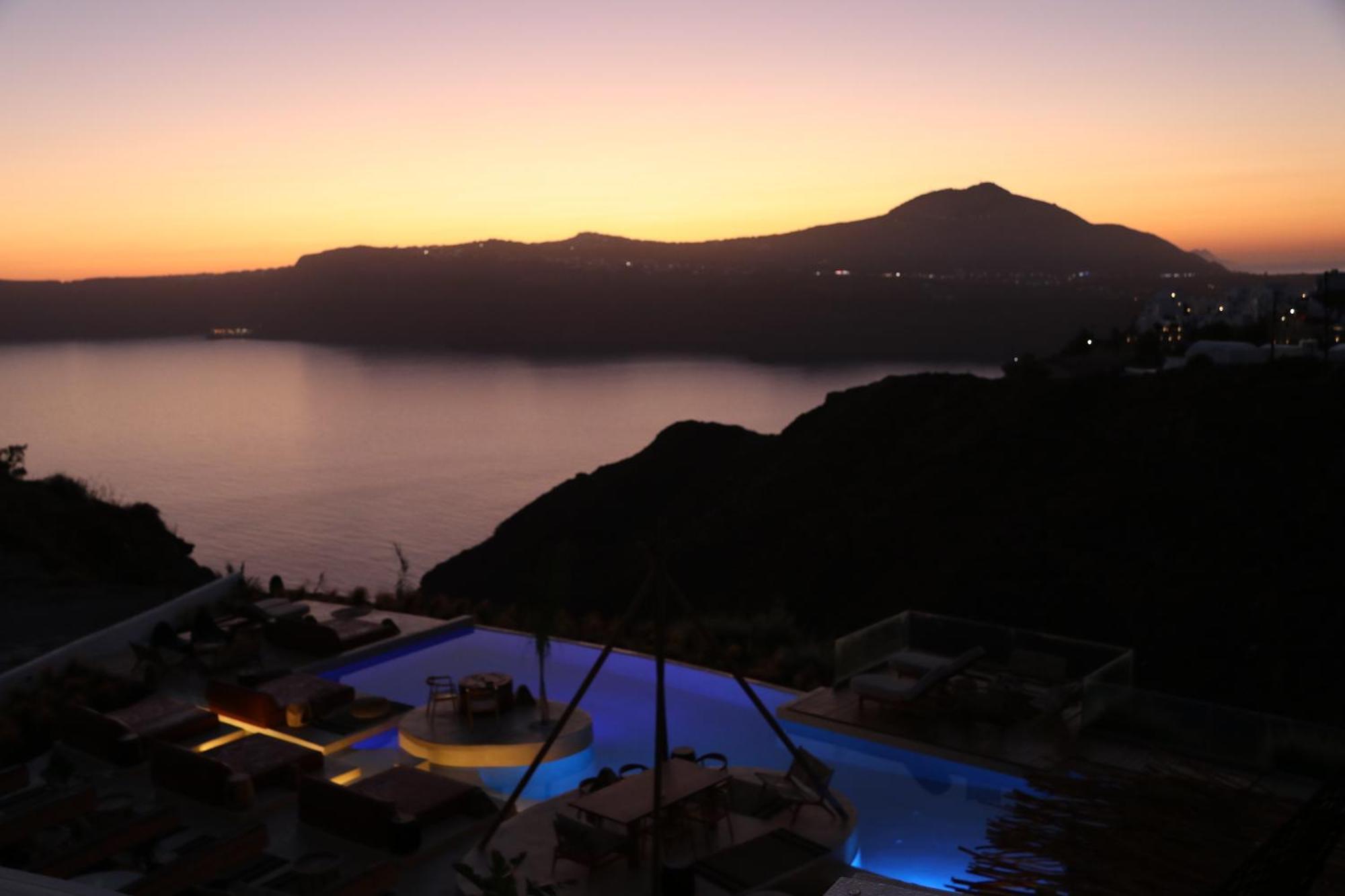 Divino Caldera Hotel อาโกรตีรี ภายนอก รูปภาพ