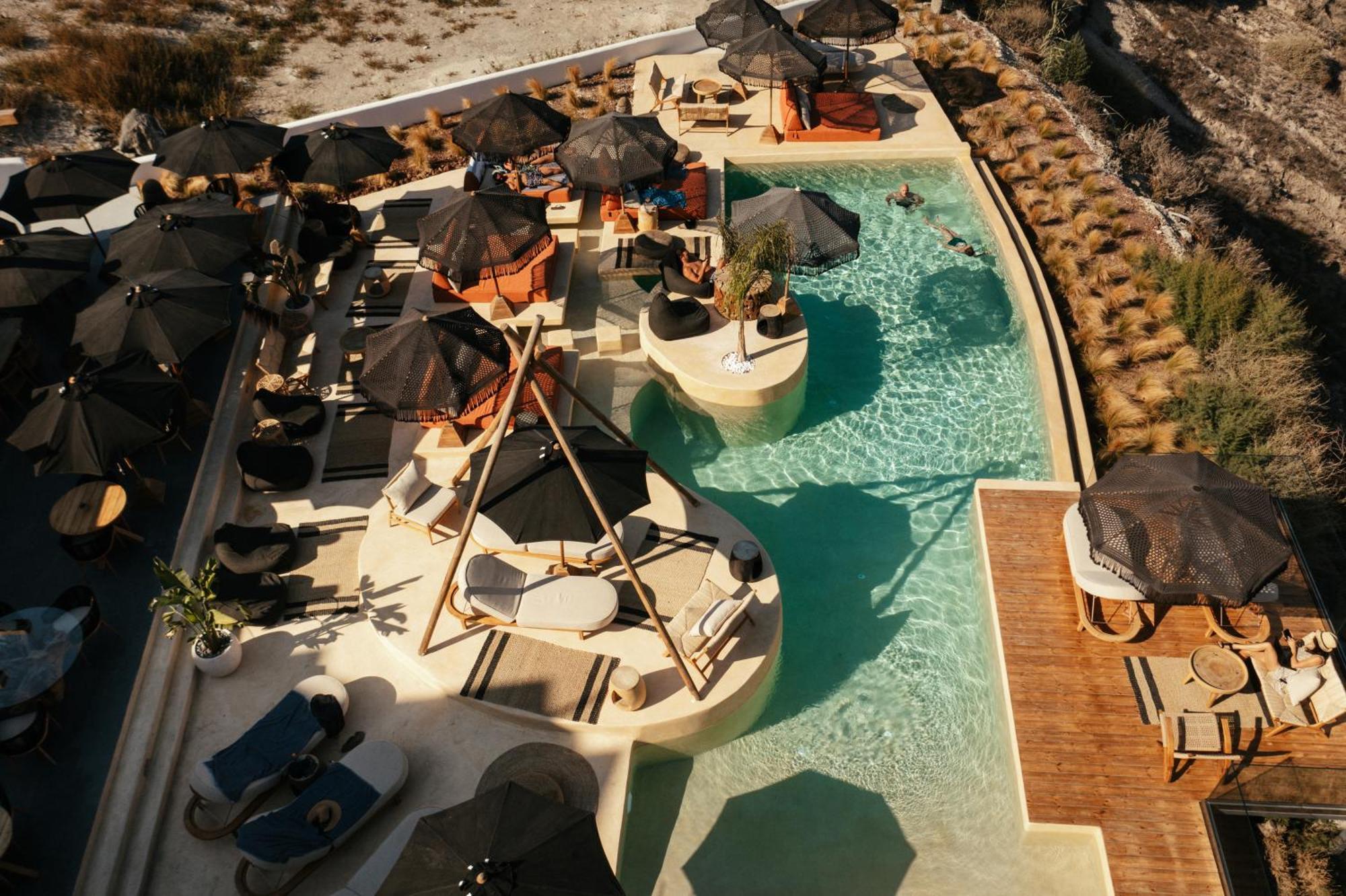 Divino Caldera Hotel อาโกรตีรี ภายนอก รูปภาพ
