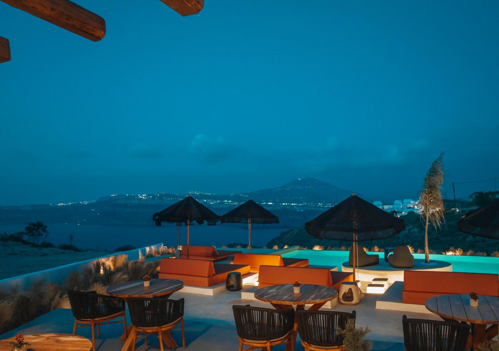 Divino Caldera Hotel อาโกรตีรี ภายนอก รูปภาพ