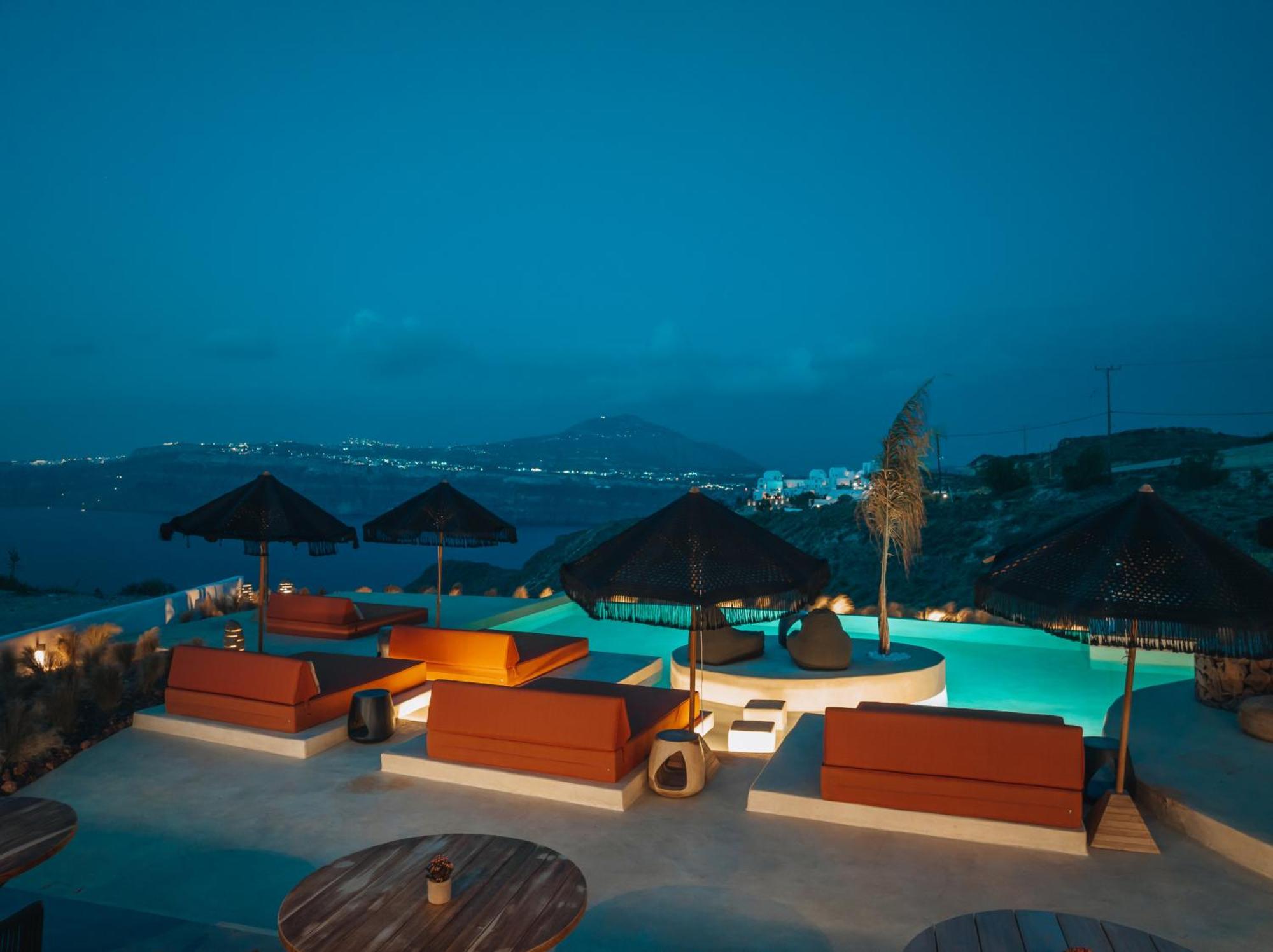 Divino Caldera Hotel อาโกรตีรี ภายนอก รูปภาพ